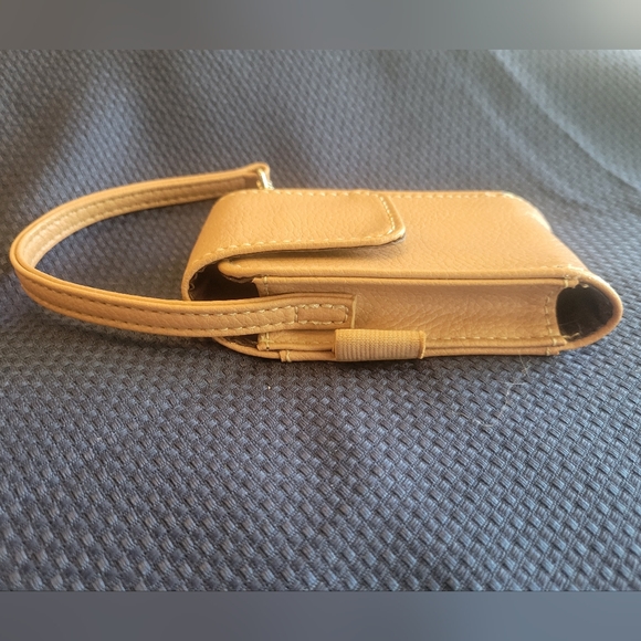 Holster case detachable phone/cards/ID velcro closure. Never used. Tan. Unisex - Picture 5 of 7